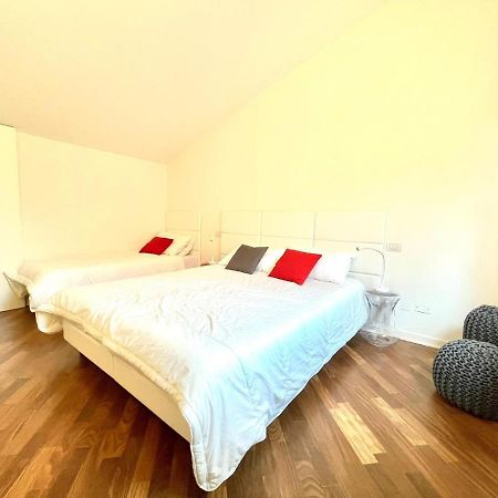 Domus Verona - Ampia Moderna Casa Su 2 Piani Nel Cuore Di Verona Luaran gambar