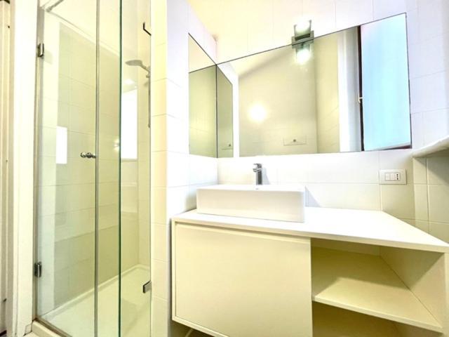 Domus Verona - Ampia Moderna Casa Su 2 Piani Nel Cuore Di Verona Luaran gambar