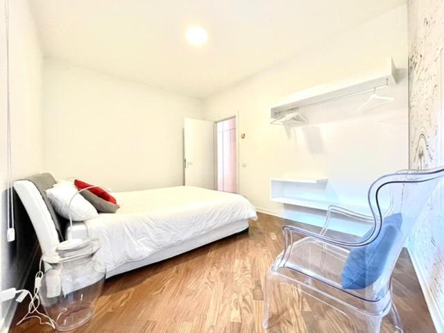 Domus Verona - Ampia Moderna Casa Su 2 Piani Nel Cuore Di Verona Luaran gambar